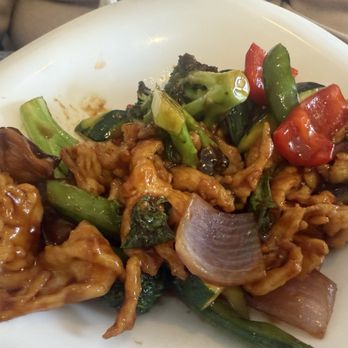 6 Elements Sushi Asian Cuisine & Bar - Pad Thai Noodle with Vegetable Lunch - Asian Fusion Near Me - Merrick, New York 6 Elements Sushi Asian Cuisine & Bar - Pad Thai Noodle with Vegetable Lunch - Asian Fusion Near Me - Merrick, New York