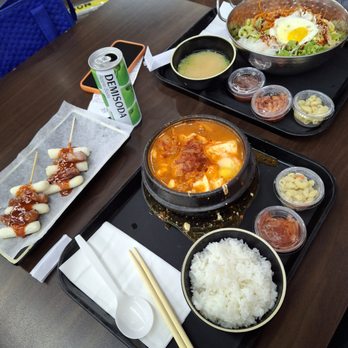 Dami K-food - Rice cakes with sausages, kimchi tofu soup, bibimbap, and plenty of side dishes. - Korean Near Me - Los Angeles, California