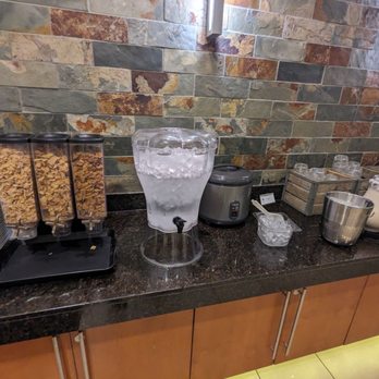 Hyatt House Seattle/Bellevue - Hotels Near Me - Bellevue, Washington