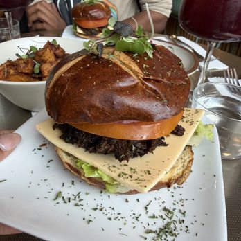 Aunts et Uncles - So Simple Chicken - Vegan Near Me - Brooklyn, New York
