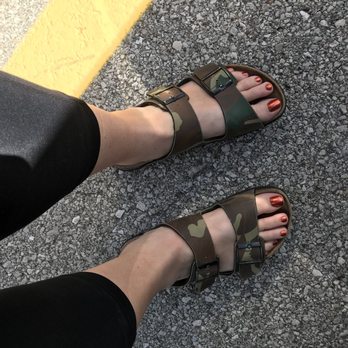 Idol Nails & Spa - Fall Pedicure - Nail Salons Near Me - Saint Peters, Missouri