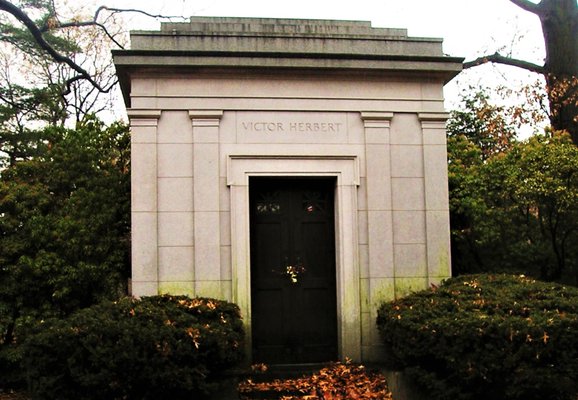 Woodlawn Cemetery • Conservancy by null