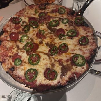 Drake's Hollywood - Hot Papi's pizza (pepperoni, onions, jalapeños, and hot honey) - Steakhouses Near Me - Houston, Texas