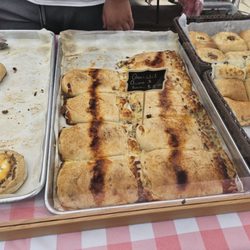 Kiki's Cookies and Cakes