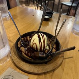 Skillet Chocolate Chip Cookie Skillet Chocolate Chip Cookie