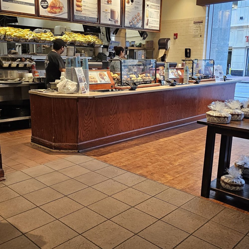 Corner Bakery Cafe - Desk - Bakeries Near Me - Houston, Texas