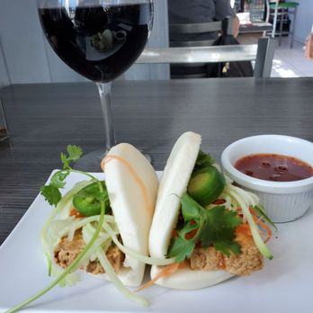 Pho Bistreaux - Tofu in a bun and wine - Vietnamese Near Me - Harahan, Louisiana