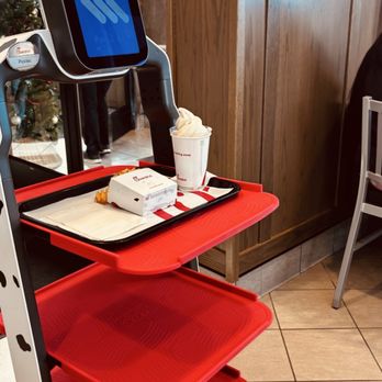 Chick-fil-A - Pickles the food delivery robot - Fast Food Near Me - Petaluma, California