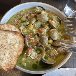 Salsa Fresca Clams