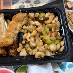 Lee's Kitchen - Lemon chicken and cashew chicken
