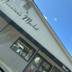Flint Hill Market - Outside