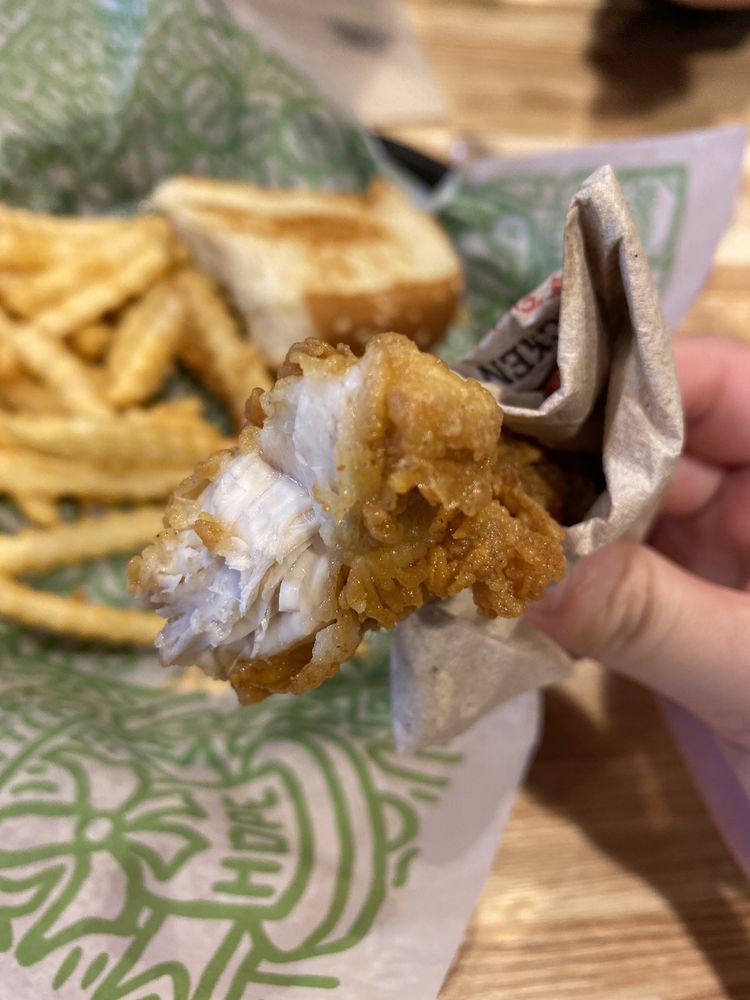 Food from Raising Cane's Chicken Fingers