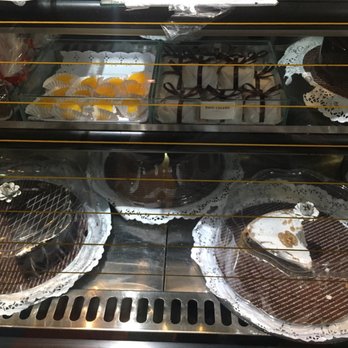 Anusha | Chocolates, Bolos e Tortas - Delicious cakes at Anusha - Chocolatiers & Shops Near Me - São Paulo, SP Anusha | Chocolates, Bolos e Tortas - Delicious cakes at Anusha - Chocolatiers & Shops Near Me - São Paulo, SP