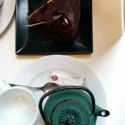 Liverpool Café - Tarta Sacher vegana (3€) y té chai con leche (1,80€)