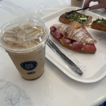 Paris Baguette - Strawberry Croissant Prosciutto, Fig & Goat Cheese Pizzetta - Bakeries Near Me - Northridge, California Paris Baguette - Strawberry Croissant Prosciutto, Fig & Goat Cheese Pizzetta - Bakeries Near Me - Northridge, California