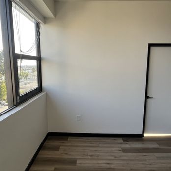 B B Builders  - Final work, painted wall. - General Contractors Near Me