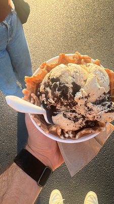 Acushnet Creamery by null