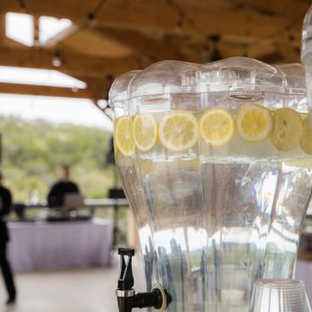 Byrne Rock Mobile DJ Service - hill country outdoor reception with Dj Eddie - DJs Near Me Byrne Rock Mobile DJ Service - hill country outdoor reception with Dj Eddie - DJs Near Me