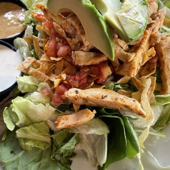 Chili's - Chicken  avocado salad gluten free - American Near Me - Valdosta, Georgia