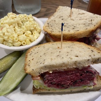Nate'n Al's - The Nate 'N Al's - pastrami on rye with lettuce, tomatoes and a side of macaroni salad - Delis Near Me - Beverly Hills, California