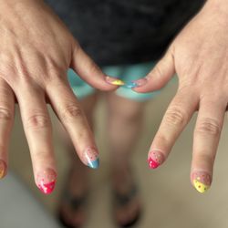 Daisy Nails