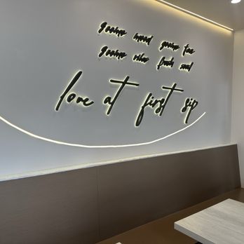Goomo Tea - Cool wall art above a few tables - Bubble Tea Near Me - San Gabriel, California Goomo Tea - Cool wall art above a few tables - Bubble Tea Near Me - San Gabriel, California
