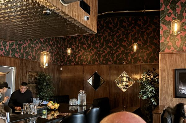 Jethro's Cocktail Lounge by null