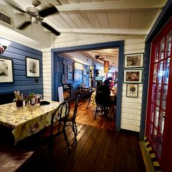 White Lion Cafe - Inside seating