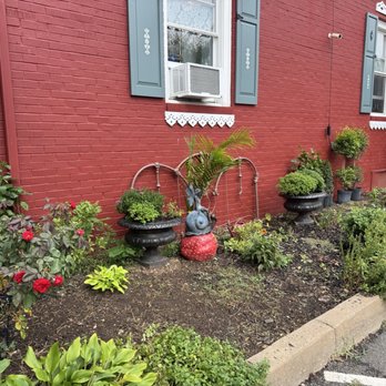 Little Falls Cafe - Little Falls Cafe outdoor decor - Cafes Near Me - Falls Church, Virginia