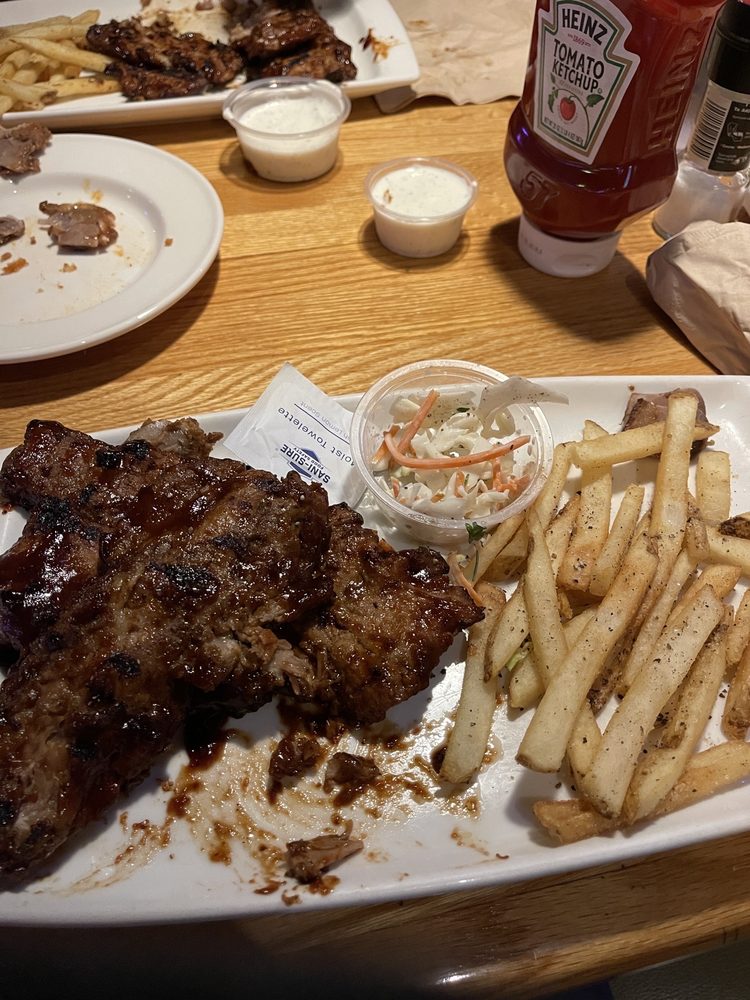 Social spots from Applebee's Grill + Bar