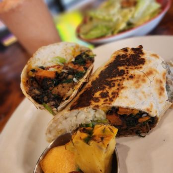 9th Island Vegan - Sweet potato wrap & tropical smoothie - Vegan Near Me - Haleiwa, Hawaii 9th Island Vegan - Sweet potato wrap & tropical smoothie - Vegan Near Me - Haleiwa, Hawaii