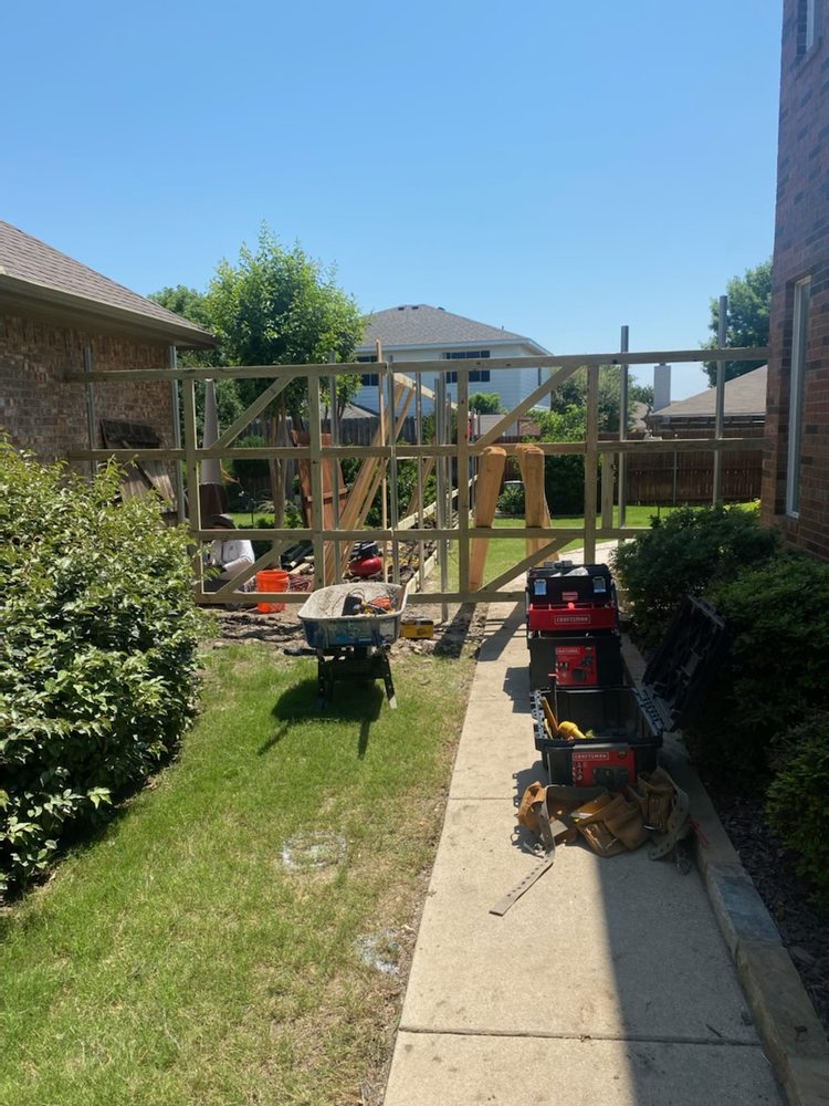 Slide of Monasterio Fencing