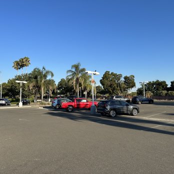 Hanlees Davis Toyota - Pretty sure that's their new inventory. - Car Dealers Near Me - Davis, California Hanlees Davis Toyota - Pretty sure that's their new inventory. - Car Dealers Near Me - Davis, California