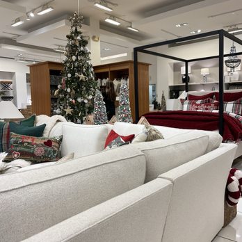 Pottery Barn - Furniture Stores Near Me - Brea, California