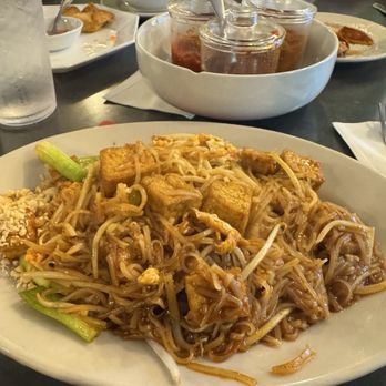 Bangkok Cafe - Cafes Near Me - St. Louis, Missouri Bangkok Cafe - Cafes Near Me - St. Louis, Missouri