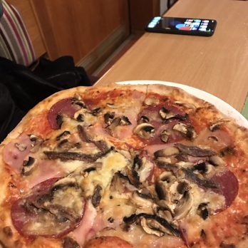 Pizzeria Kegelbahn - Cappriciosa - Pizza Near Me - Obertraun, 4 Pizzeria Kegelbahn - Cappriciosa - Pizza Near Me - Obertraun, 4