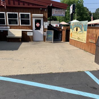 Wicker's Crab Pot - Outside - Seafood Near Me - Chesapeake, Virginia Wicker's Crab Pot - Outside - Seafood Near Me - Chesapeake, Virginia