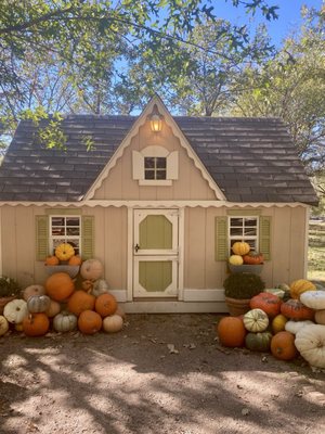 Clark Gardens by null