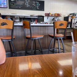 Sunny Street Cafe - Breakfast Bar area seating