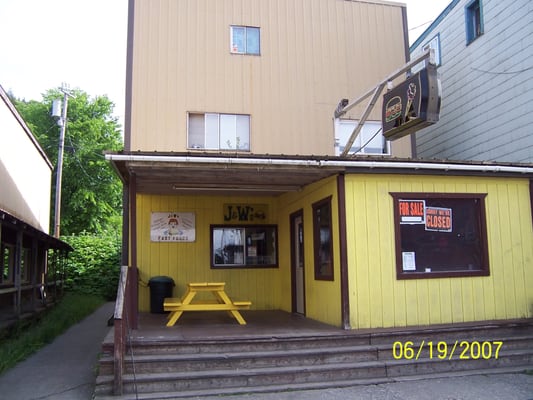 J&W's Fast Food by null