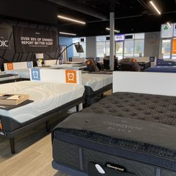 Snooze Mattress - Nice store!