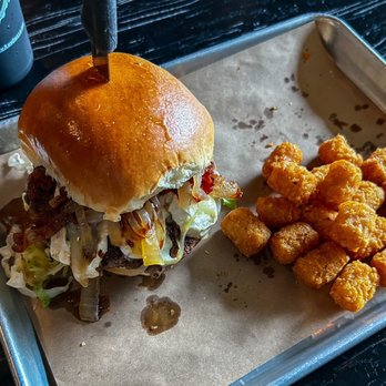 Legends Tavern & Grille - Bistro Burger - Sports Bars Near Me - Plantation, Florida