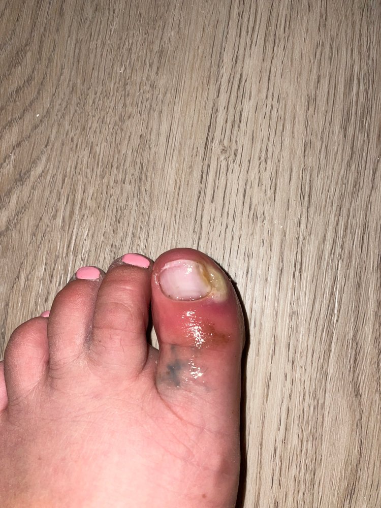 ELEGANT NAILS & SPA 11 2483 Main Street, West Kelowna, British