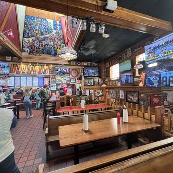 BuffaLouie's - Interior - Chicken Wings Near Me - Bloomington, Indiana