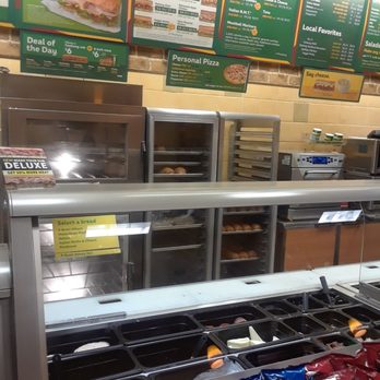 Subway - At the subway - Sandwiches Near Me - Oakbrook Terrace, Illinois