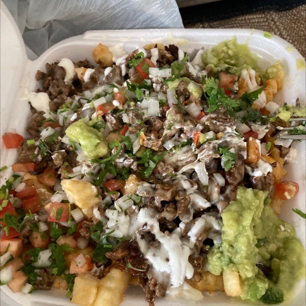 Los Amigos - Carne asada fries - Food Trucks Near Me - Santa Monica, California Los Amigos - Carne asada fries - Food Trucks Near Me - Santa Monica, California