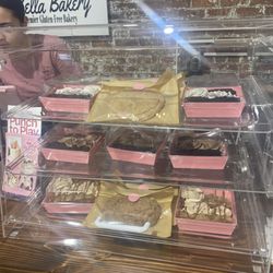 Que Bella Bakery