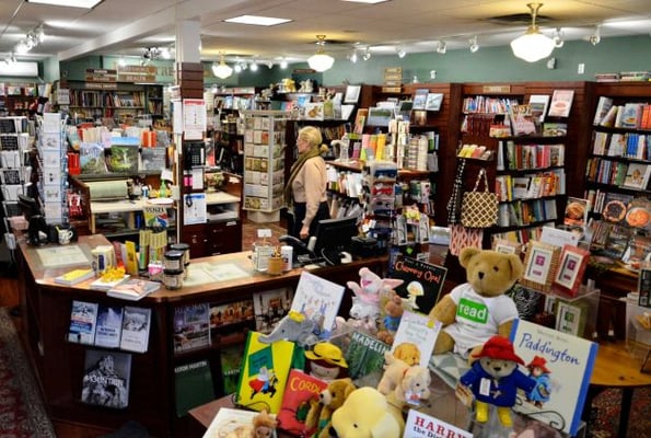 Elm Street Books by null