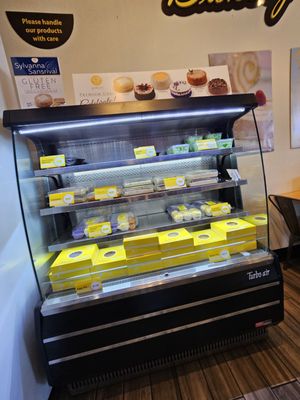 Goldilocks Bakeshop and Restaurant by null