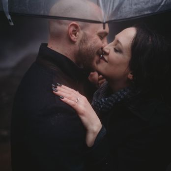 Latourell Falls - Umbrella rain engagement photos - Hiking Near Me - Portland, Oregon Latourell Falls - Umbrella rain engagement photos - Hiking Near Me - Portland, Oregon